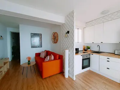 Una cocina o zona de cocina en Vista Azul Suites con terraza al lado del mar