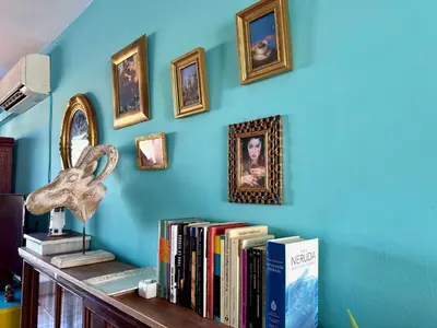 Biblioteca en el apartamento