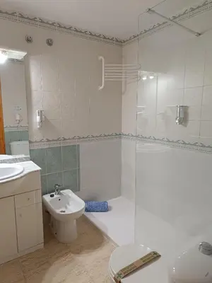 Un baño de Bahia de Vera apartamento Nataly