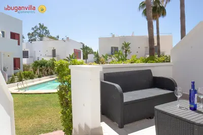 Piscina en o cerca de Apartamentos la Buganvilla