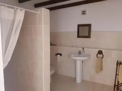 Un baño de Los Rubiales - Andalusian self catering apartments with pool