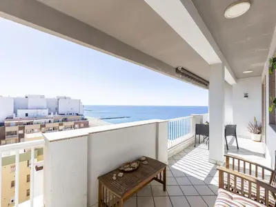 Un balcón o terraza de Apartment Vista Playa Zapillo by Interhome