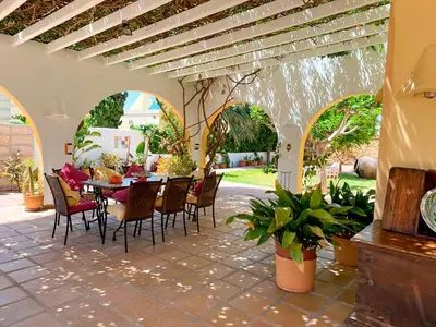 Jardín al aire libre en Villa Anfora Puerto Rey