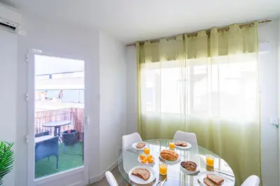 Comida en o cerca de este apartamento
