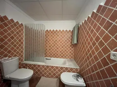 Un baño de RA384 Vera Garden Vera playa 1ª línea