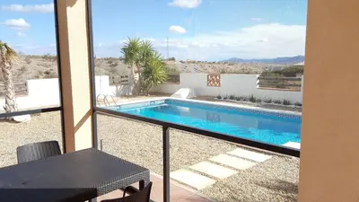 Piscina en o cerca de VILLA con piscina privada, a 35 km de las playas, vistas a la montaña, WIFI