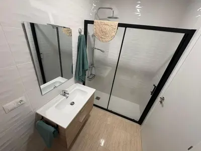 Un baño de apartamento san urbano