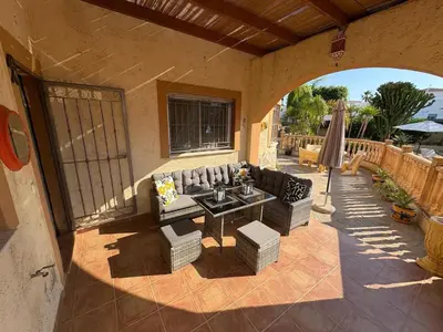 Un balcón o terraza de Turre Villa - 3 bedroom - sleeps 8 - R130