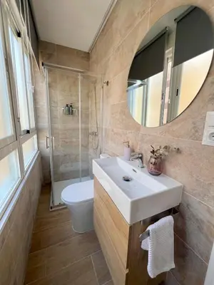 Un baño de Sol, centro y playa