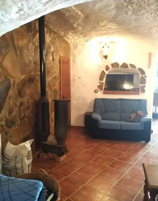 Zona de estar de Casa Cueva, Cuevas del Emir