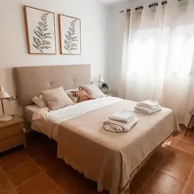 Apartamento con acogedora terraza
