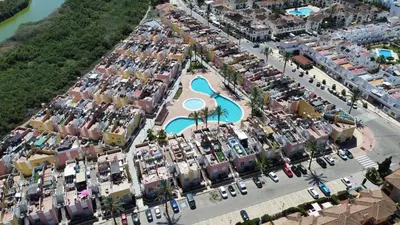 Ático Dúplex con Jacuzzi en Vera Playa y parking cubierto enorme a vista de pájaro