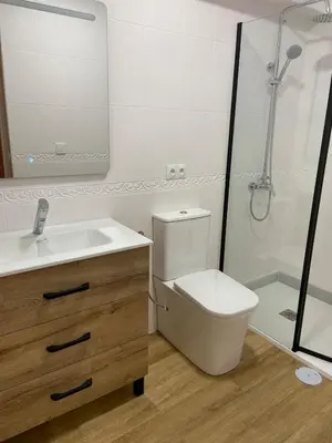 Un baño de Apartamento a 2 min de la playa - 3 dormitorios - WIFI - Totalmente equipado