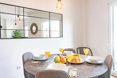 Comida en o cerca de este apartamento