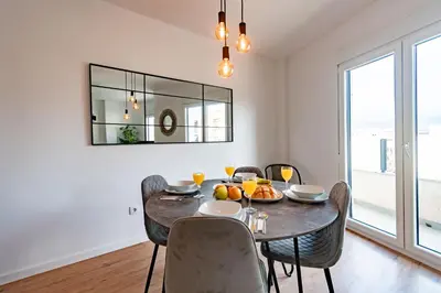 Comida en o cerca de este apartamento