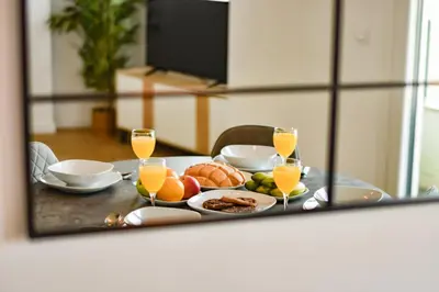 Comida en o cerca de este apartamento