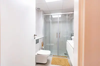 Un baño de Quintana del Mar & Gym y Parking - By Aloha Palma
