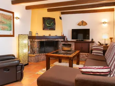 Una televisión o centro de entretenimiento en Holiday Home Paraje Starlight Murtas - Alpujarra by Interhome