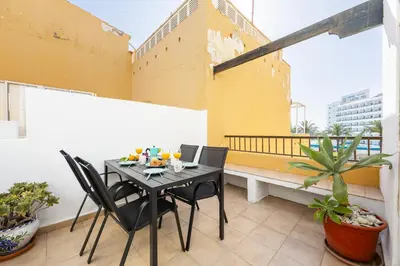 Un balcón o terraza de AlmeriaSuite Playa Serena Roquetas