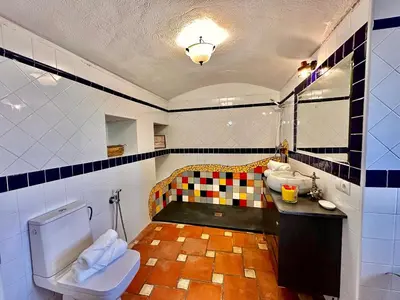 Un baño de Agroturismo Casas-Cueva La Teja