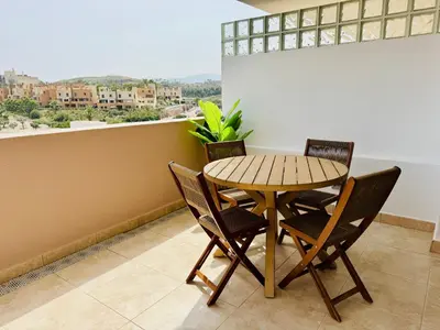 Un balcón o terraza de Altos de Vera II- Ático con vistas espectaculares al campo de golf Valle del Este