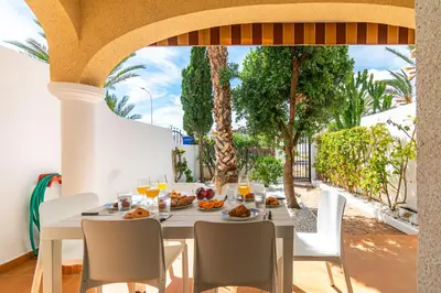 Comida en o cerca de esta casa o chalet