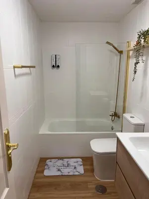 Un baño de Ático Sol y Mar