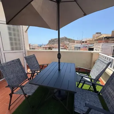 Casa céntrica con terraza