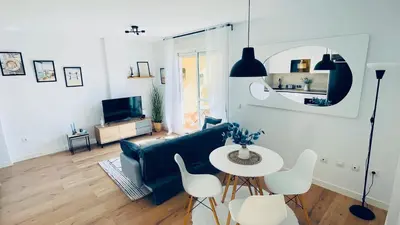Una televisión o centro de entretenimiento en Apartamento Mirador de la Bahía