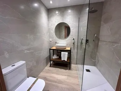 Un baño de Hotel Síbel Baza