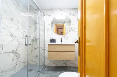 Un baño de Fantástico apartamento en el centro y junto a la playa - By Aloha Palma