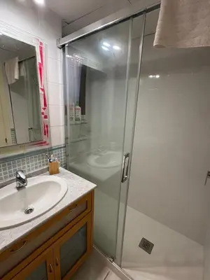 Un baño de Apartamento en primera línea de playa Jardines de Nuevo Vera, Vera Playa, Almeria