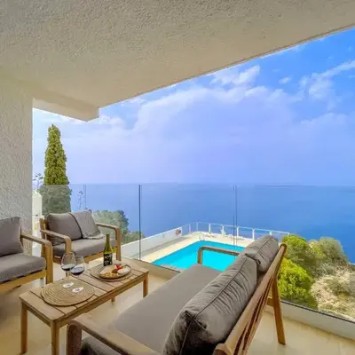 Ocean views from every corner
