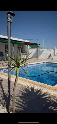 Piscina en o cerca de Oasis Pool in the Desert BBQ and Garden