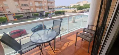 Un balcón o terraza de Piso con piscina en Aguilas Murcia