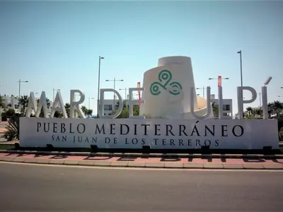 Certificado, premio, señal o documento que está expuesto en Apartamento acogedor en San Juan, cerca de la playa - ES-376-36