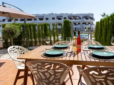 Un balcón o terraza de Apartamento de lujo para 6 pers, ¡a 500m de la playa! - ES-376-2