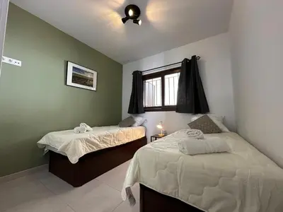 Cama o camas de una habitación en Moderno apartamento de 2 hab en San Juan de los Terreros con Internet - ES-376-35