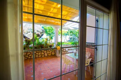 Jardín al aire libre en 16:9 Los Molinos Suites