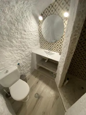 Un baño de Cuevas Halima