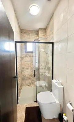 Un baño de Frente a la ISLA