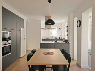 Una cocina o zona de cocina en Almeria Tirso Apartment