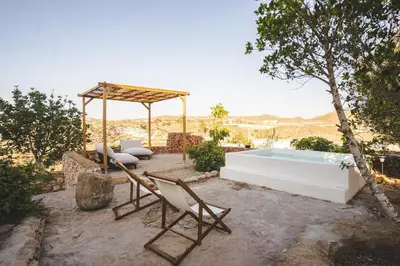 Paisaje cerca of this country house