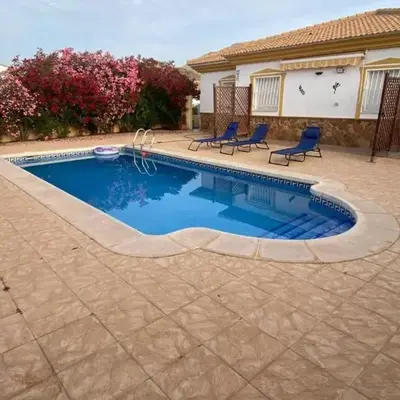 Casa Bueno- Sleeps 7 Private Pool & AirCon
