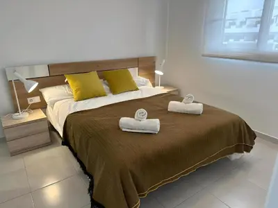 Cama o camas de una habitación en Apartamento de 3 habitaciones en San Juan, cerca de la playa, para 6 personas - ES-376-13