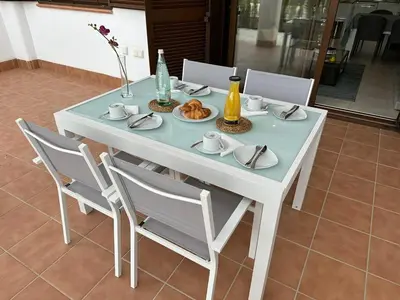 Comida en o cerca de este apartamento