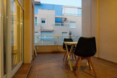 Una cocina o zona de cocina en Apartamento Almerimar primera linea de playa