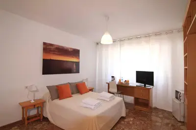 Una televisión o centro de entretenimiento en Casa Cándida