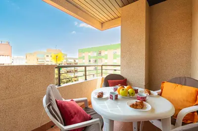 Comida en o cerca de este apartamento