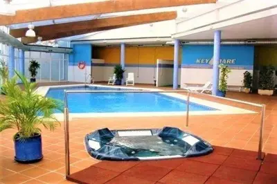 Piscina en o cerca de Beautiful ground floor with private garden and spa